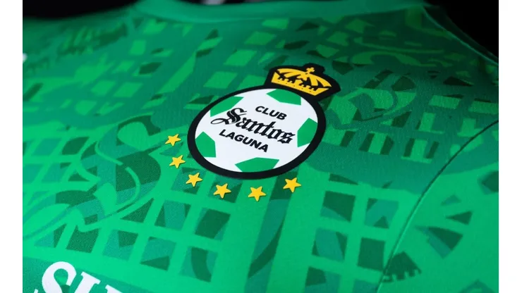 Santos Laguna presentó su nuevo jersey por el Día de los Muertos