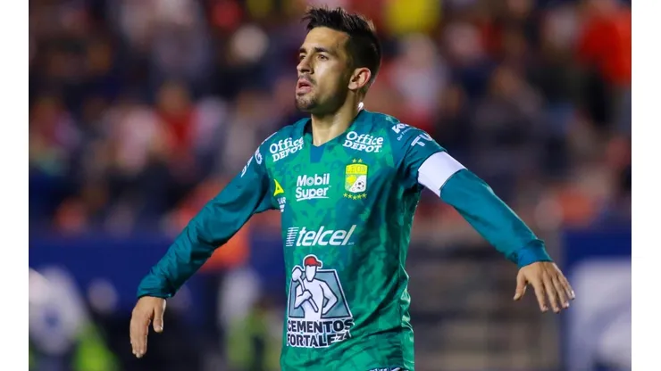 Fernando Navarro mantiene un nivel de Selección
