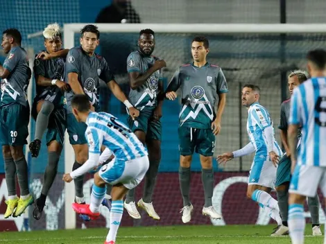 Ni con el mejor gol de tiro libre de la semana Racing pudo ganar el grupo