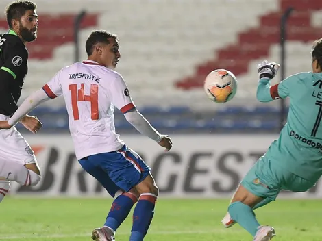 Leao Butrón fue elegido la figura del partido ante Nacional de Uruguay