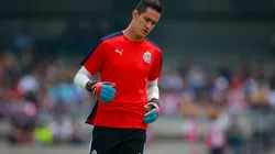 Raúl Gudiño se comprometió con Chivas