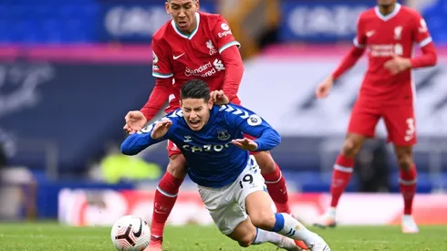 Lo muelen a patadas: James, uno de los que más faltas recibe en la Premier