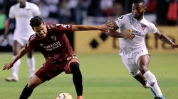 En el primer partido, Liga de Quito goleó a River.