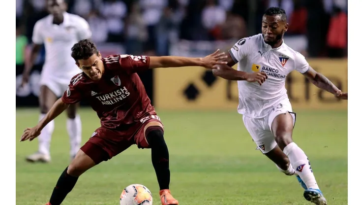 En el primer partido, Liga de Quito goleó a River.