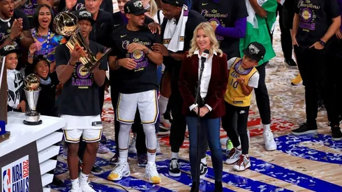 Jeanie Buss, la primera dueña campeona de la NBA