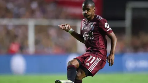 Nicolás De La Cruz con la camiseta de River.