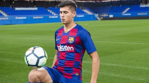 Santiago Ramos Mingo con la camiseta de Barcelona.
