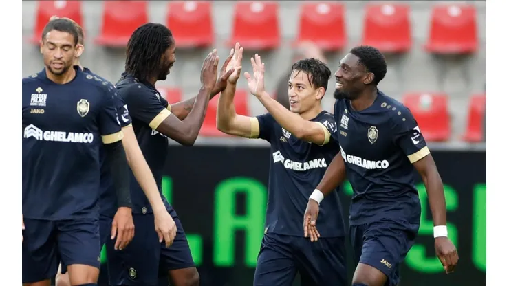 Benavente destacó en su ingreso y su nuevo debut en el fútbol belga.