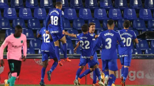 Más verde que Hulk: de Jong hizo penal y Getafe le marcó el 1-0 al Barcelona