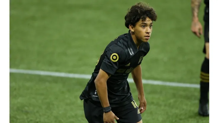 Erik Dueñas hace historia para México en la MLS