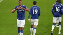 Yerry Mina está disponible para jugar el derbi de Merseyside.