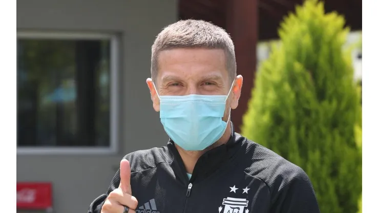 Papu Gómez no jugó ni un minuto con Argentina, volvió a Italia y lo premiaron
