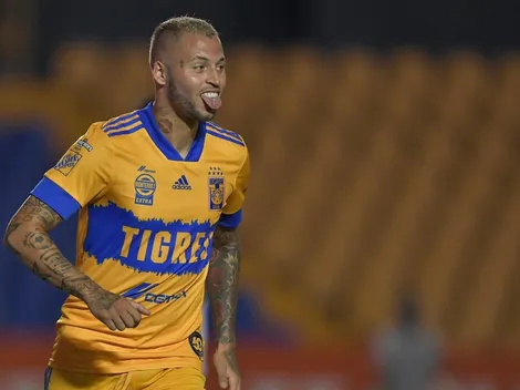 Diente López y un golazo en la práctica de Tigres UANL