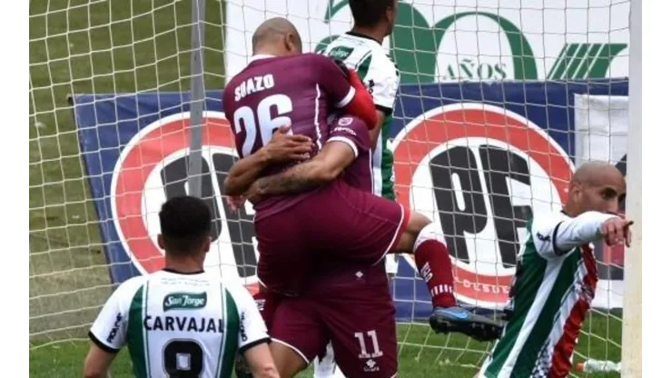 Suazo sigue brillando en Chile. Fuente: Agencia Uno