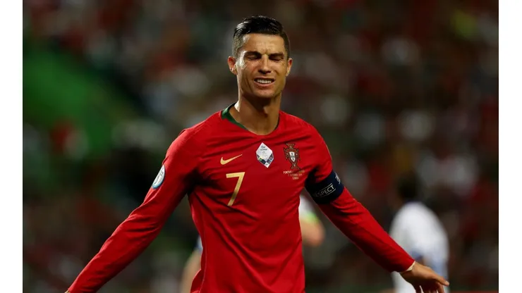 Video: Cristiano Ronaldo volvió a Italia en un avión sanitario