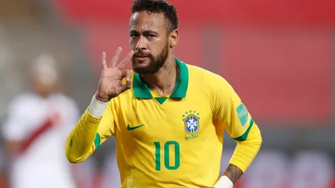 Neymar metió 3 goles en el 4-2 de Brasil.