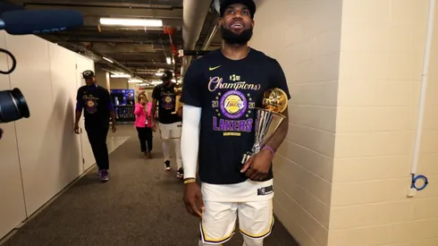 LeBron es un campeón dentro y fuera de la NBA