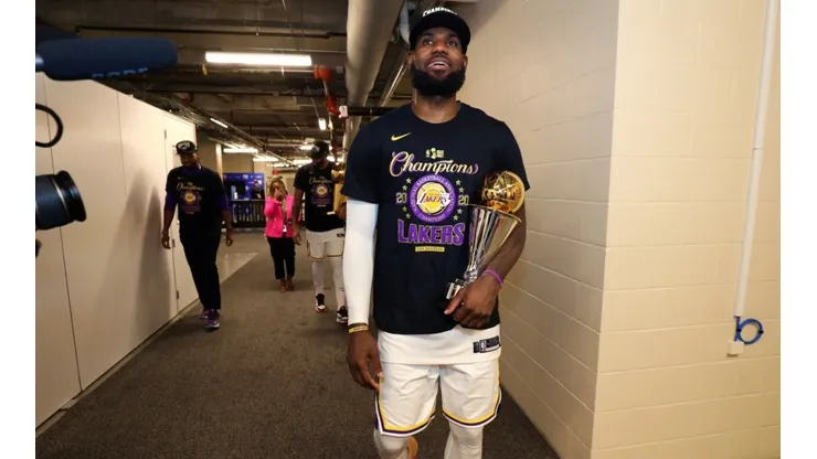 LeBron es un campeón dentro y fuera de la NBA
