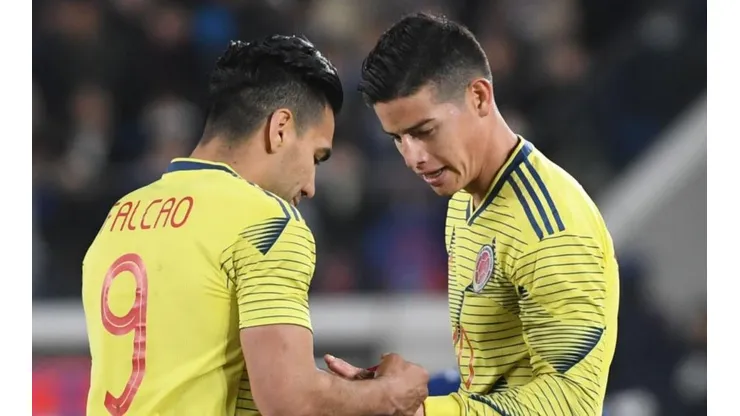 Radamel Falcao y James Rodríguez con la Selección Colombia.