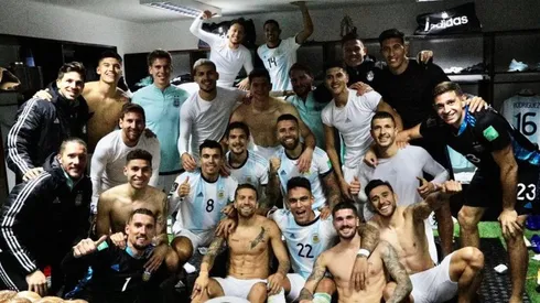 El fotón que subió Papu Gómez: "Siempre juntitos, este es el camino"