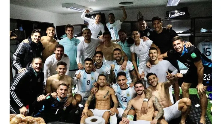 El fotón que subió Papu Gómez: "Siempre juntitos, este es el camino"