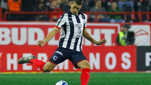 César Montes es requerido en la liga de Rusia.