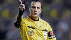 Ojito ahí: el árbitro argentino que pitará el duelo Chile vs. Colombia