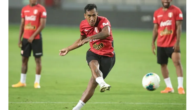 Renato Tapia es uno de los indiscutibles para Gareca.
