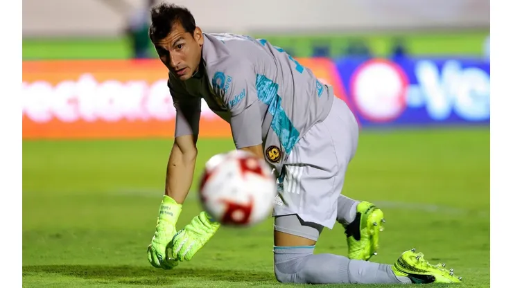 Nahuel Guzmán disparó contra el América.