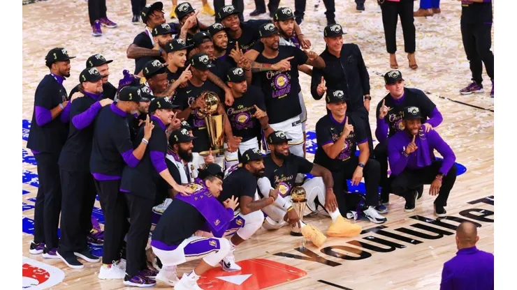Los Angeles se rinde ante los Lakers campeones de NBA