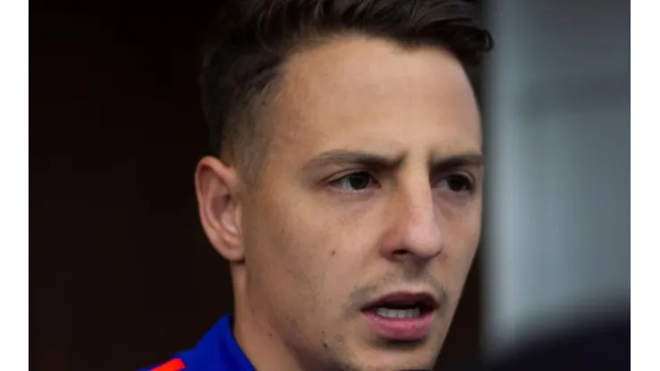 Santiago Arias, jugador de la Selección Colombia y el Bayer Leverkusen.