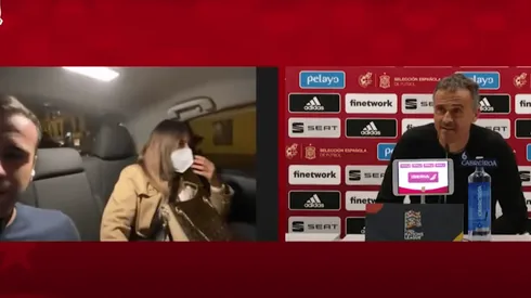 Le preguntó desde un auto con su novia y Luis Enrique entendió todo