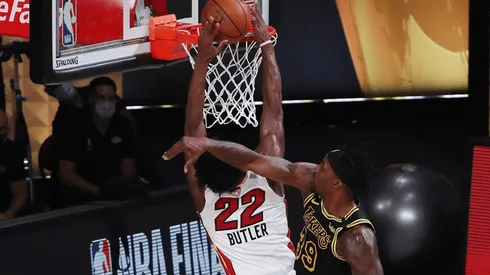 El golpe de Dwight Howard a Jimmy Butler