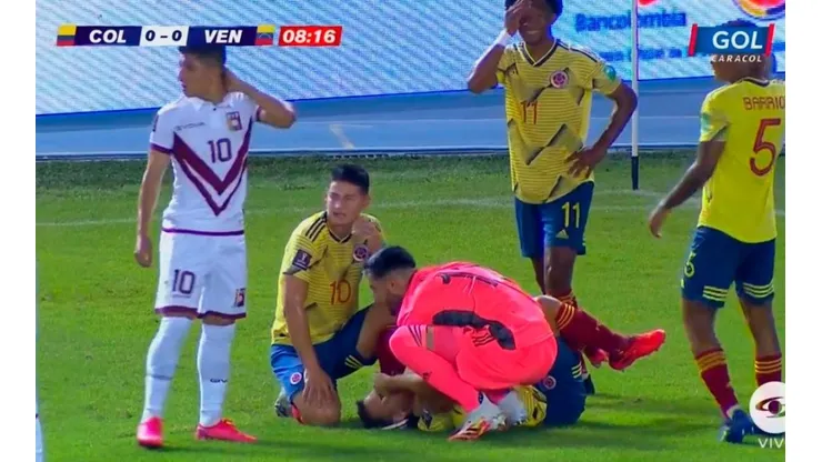 Tristeza total: Santiago Arias se fracturó en el partido contra Venezuela