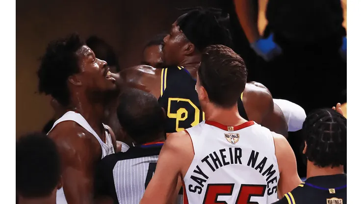 Jimmy Butler y Dwight Howard