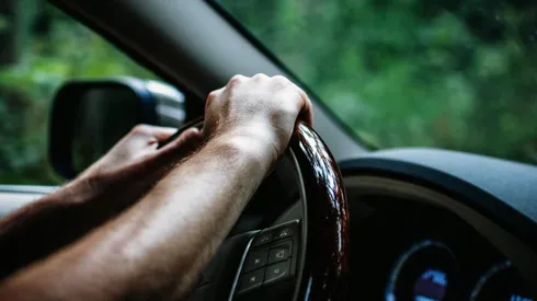 Cómo funciona la transmisión de un auto y cuáles son sus tipos