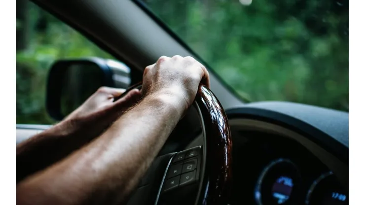Cómo funciona la transmisión de un auto y cuáles son sus tipos