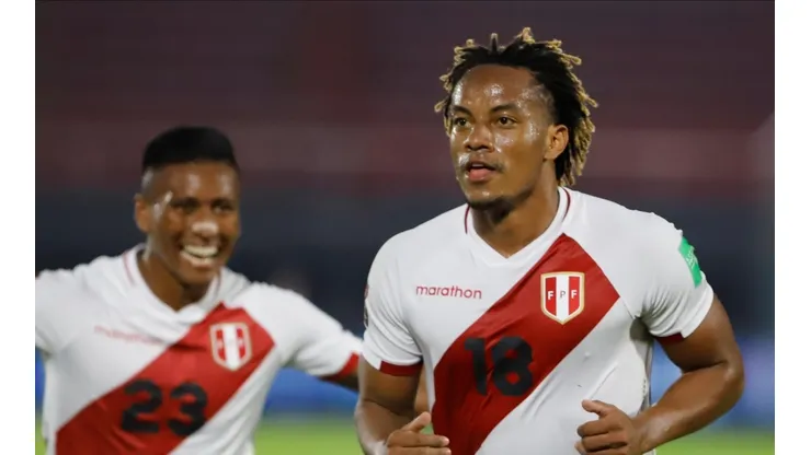 André Carrillo fue la figura del partido para Perú.