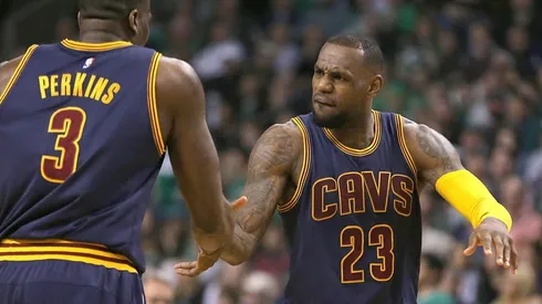 LeBron James y Kendrick Perkins