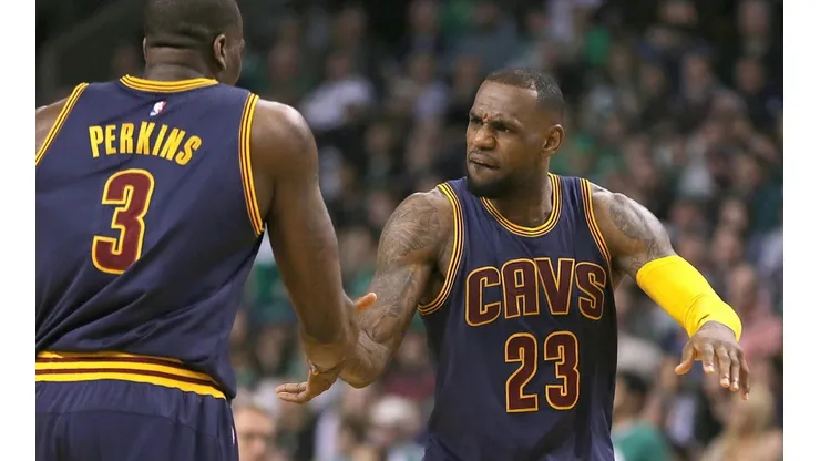 LeBron James y Kendrick Perkins