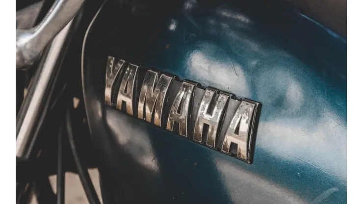 Aprende a eliminar las abolladuras de tu auto sin salir de casa