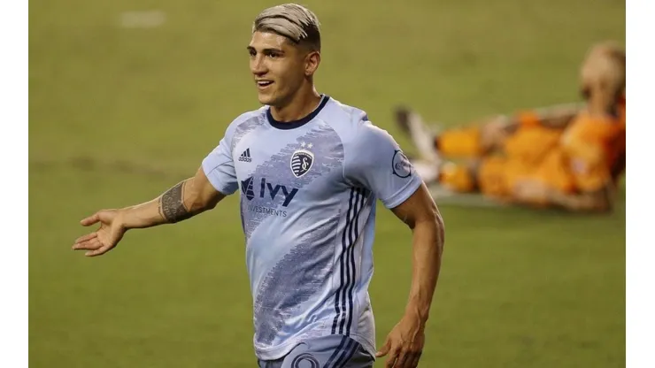 Pulido volvió con gol en la MLS tras superar lesión