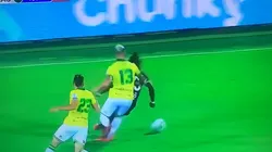 El VAR hizo expulsar a un jugador de Bucaramanga y hay polémica total