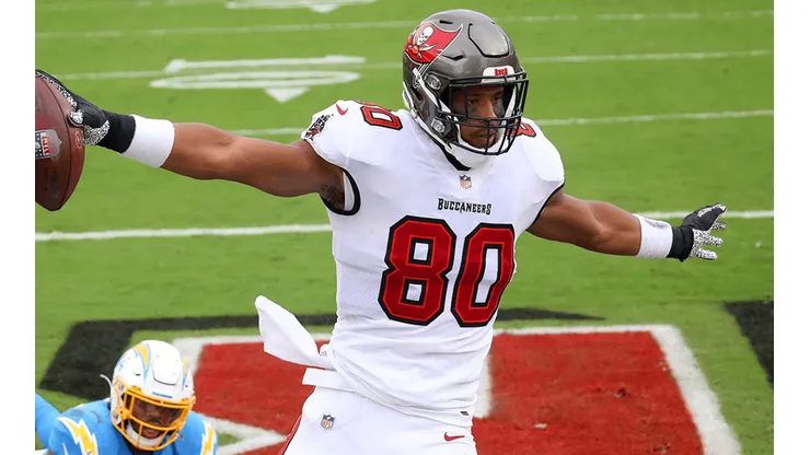 O.J. Howard, ala cerrada de los Buccaneers