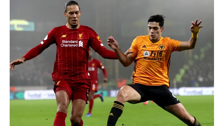 Raúl Jiménez le contestó a Virgil Van Dijk.