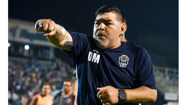 Diego Armando Maradona, entrenador de Gimnasia.