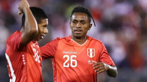 Flores suele ser titular en la Selección Peruana.