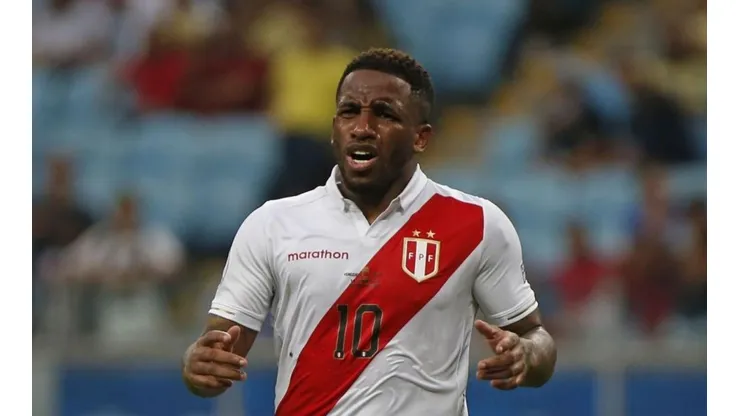 Jefferson Farfán jugó los primeros partidos de la última Copa América.