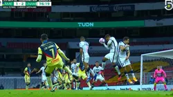 Se cansaron: Iniestra fue destruido en las redes después de su claro penal