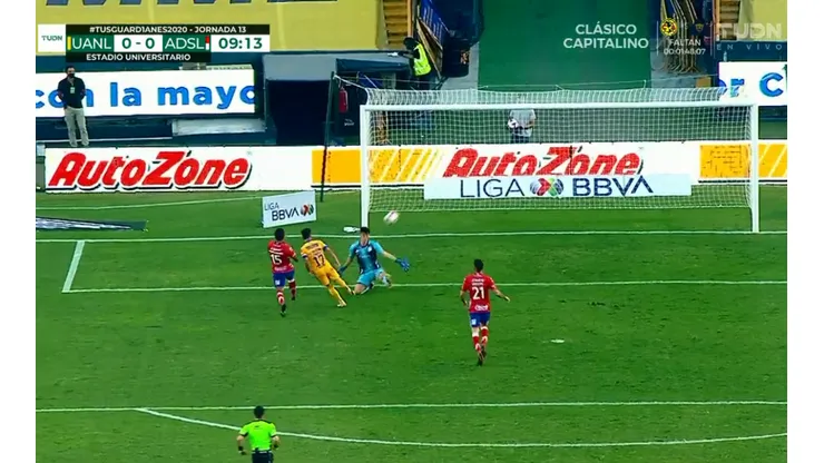 Leo Fernández tuvo en sus pies un golazo.